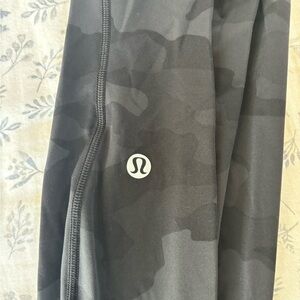 Lululemon wonder train camo leggings